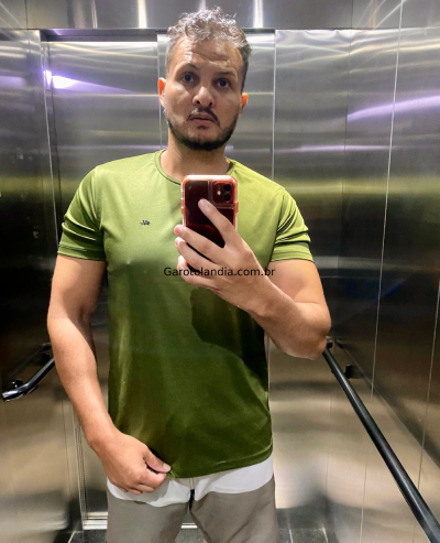  garoto de programa Arthur Ferraz