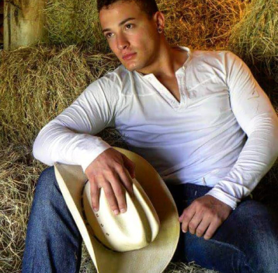 garoto de programa - César