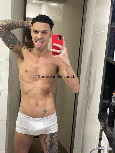 garoto de programa - Enzo Tamura