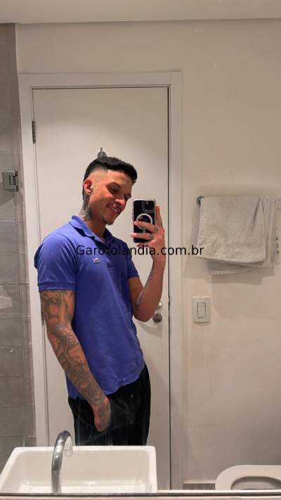 garoto de programa - Enzo Tamura