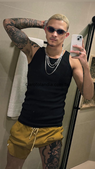 garoto de programa - Enzo Tamura