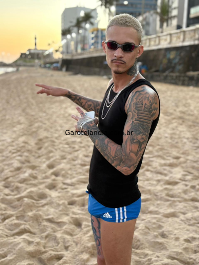 garoto de programa - Enzo Tamura