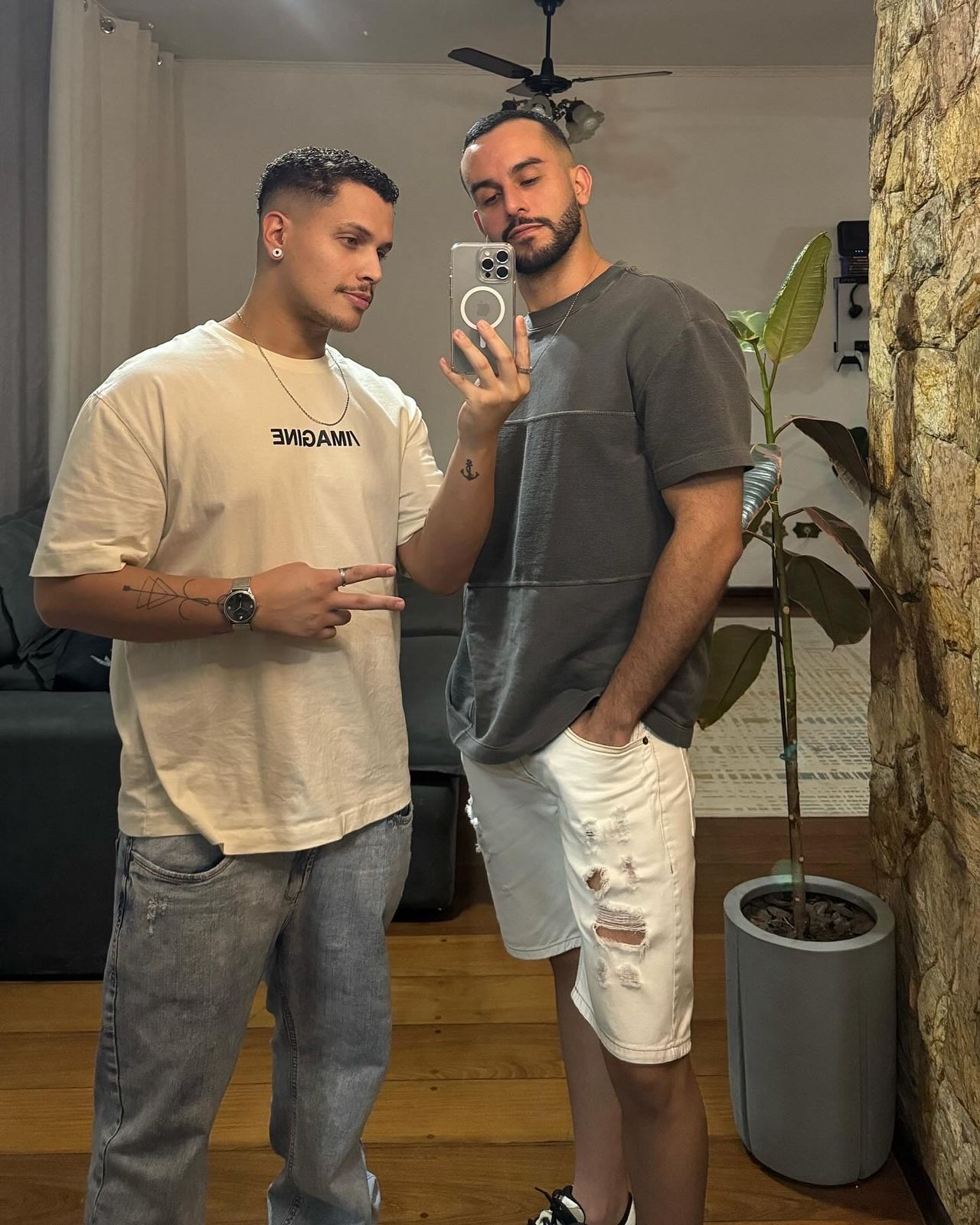  garoto de programa - Gil e Henrique