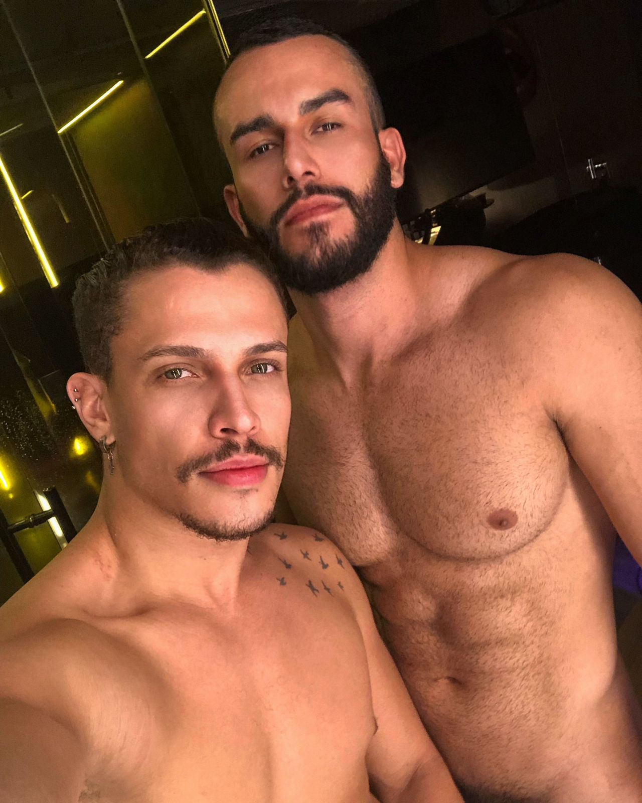  garoto de programa - Gil e Henrique