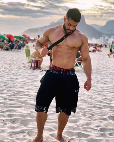 garoto de programa - Gustavo