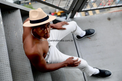 garoto de programa - Henrique Motoboy