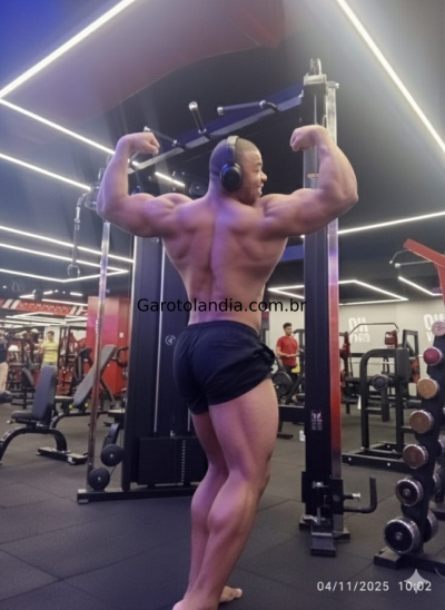 garoto de programa - César