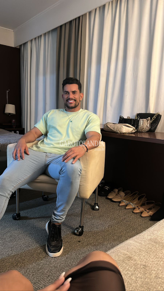  Garoto de programa,  Paco Magela