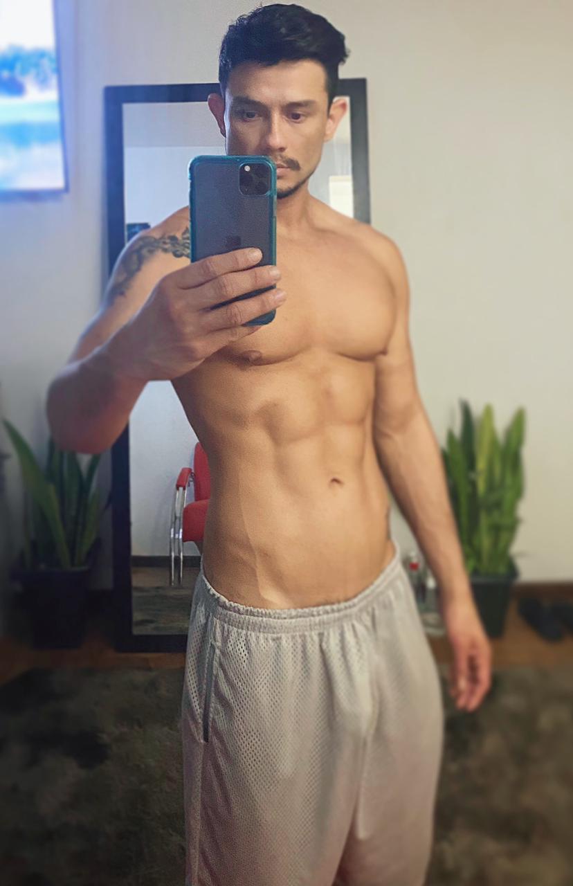 garoto de programa - Raphael
