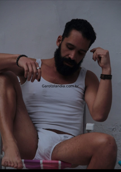 garoto de programa Rômulo